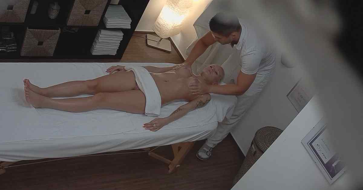 Blonde Model Came For A Masssage