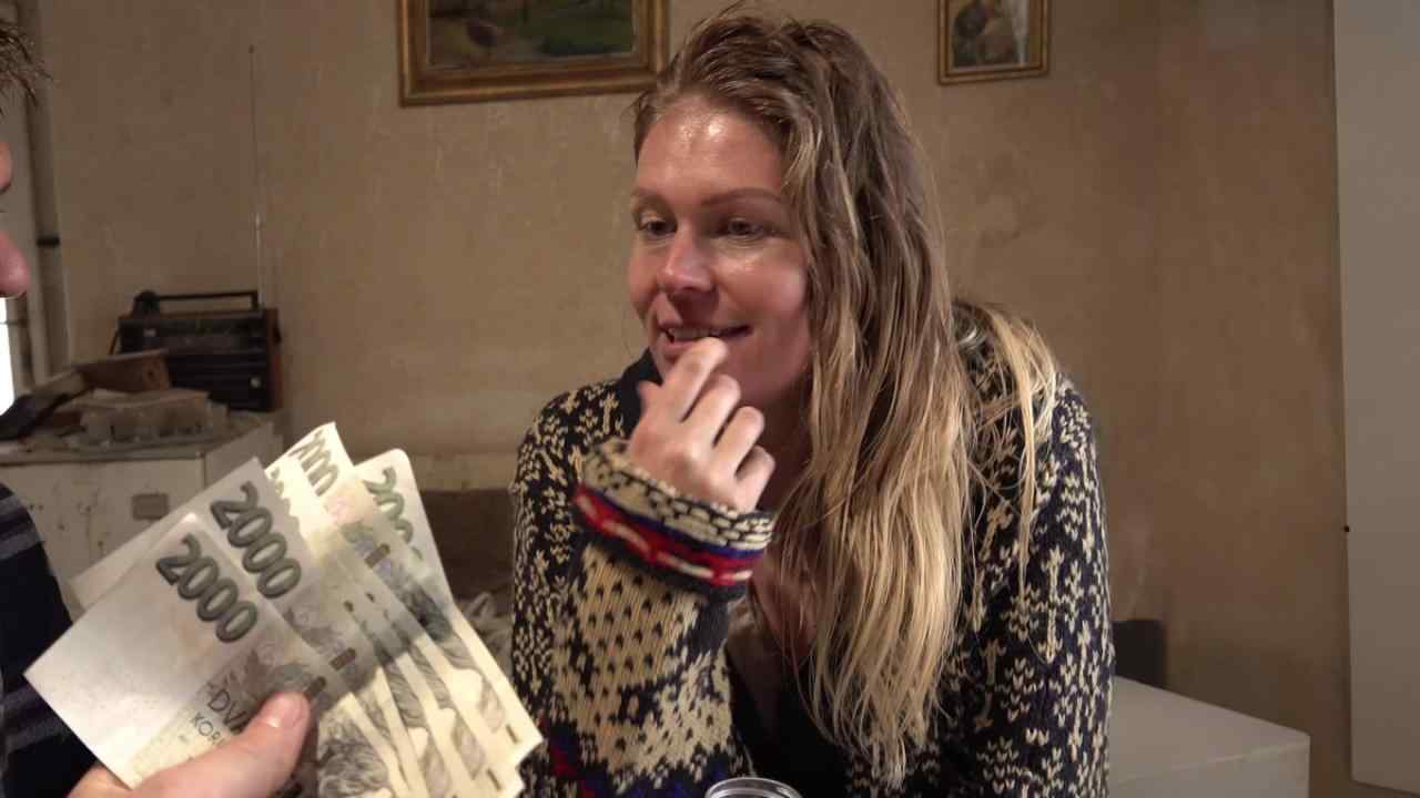 Food Porn Orgy With 28wks Pregnant