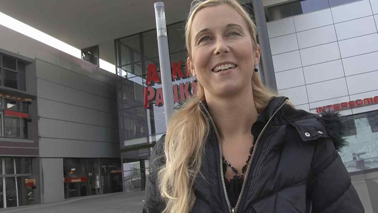 Money For The Married Lady