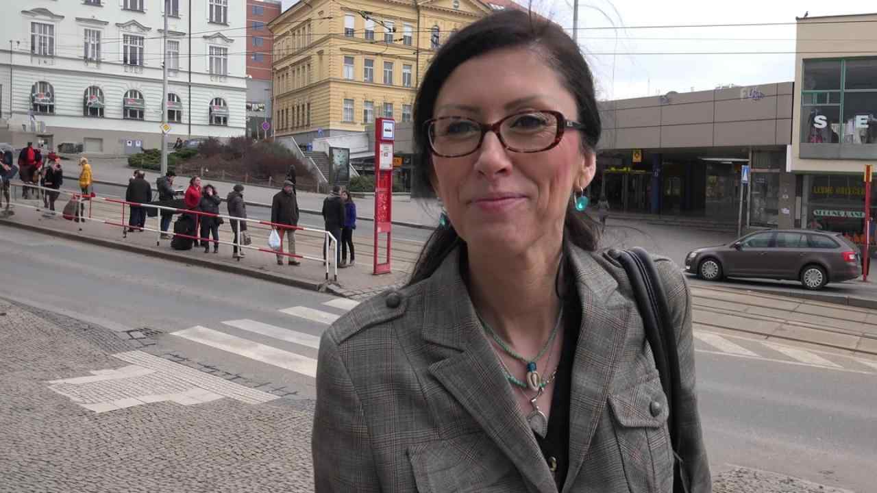 Veronika The Secretary